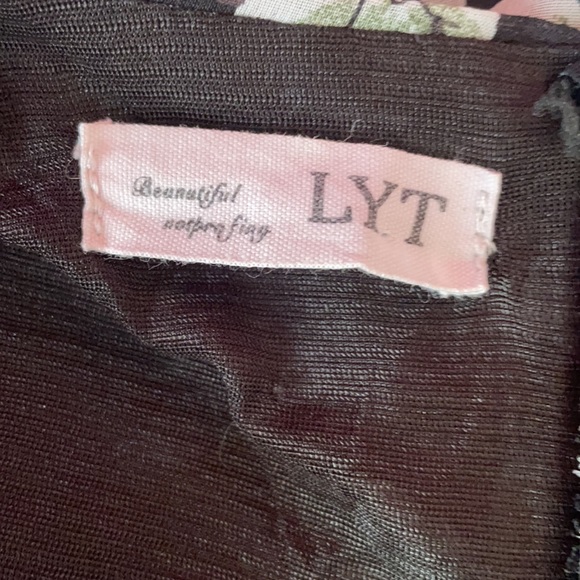 Floral mini dress - Picture 3 of 3